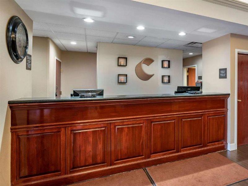 Comfort Inn & Suites Лоренсберг Экстерьер фото