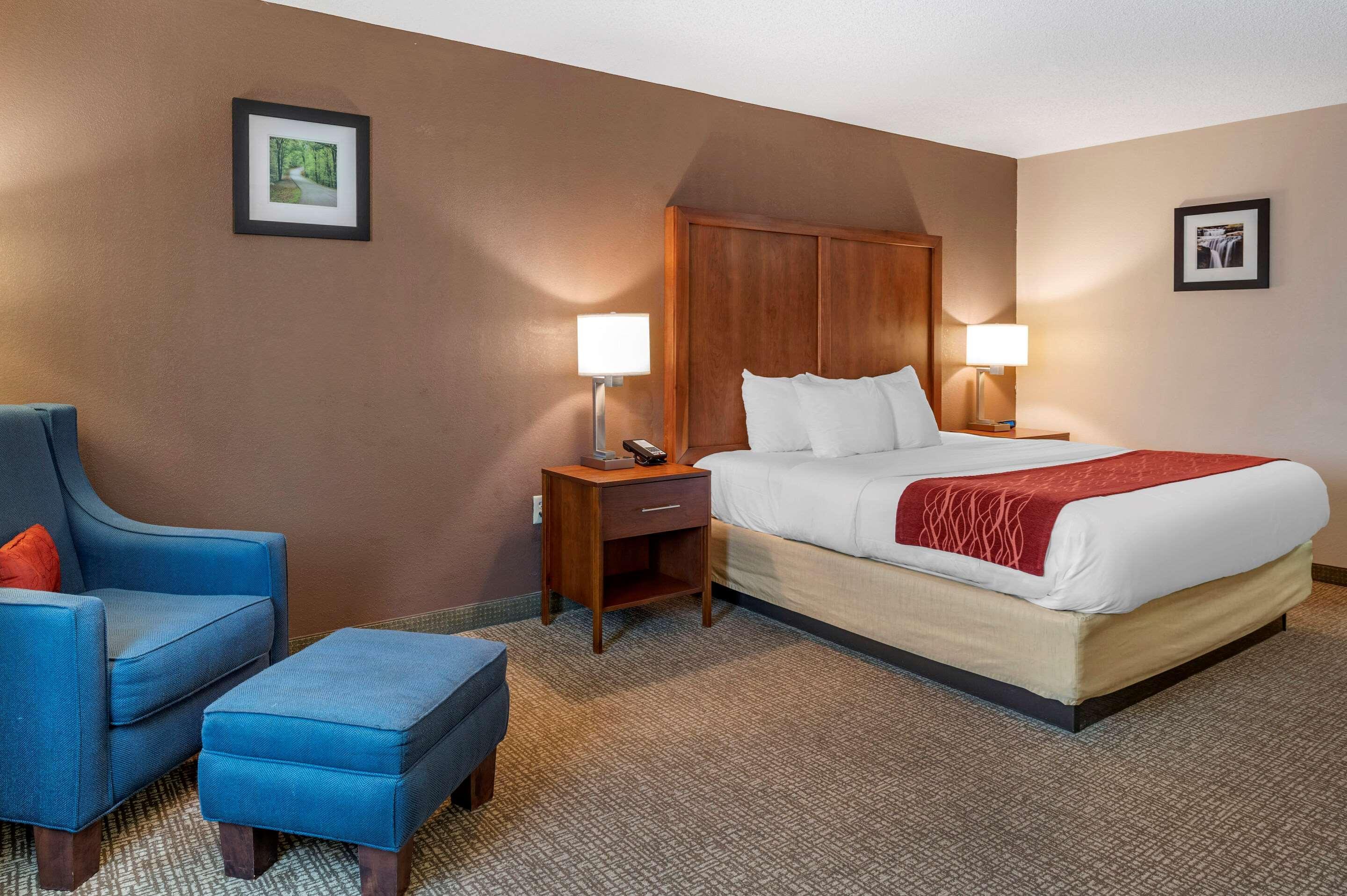 Comfort Inn & Suites Лоренсберг Экстерьер фото