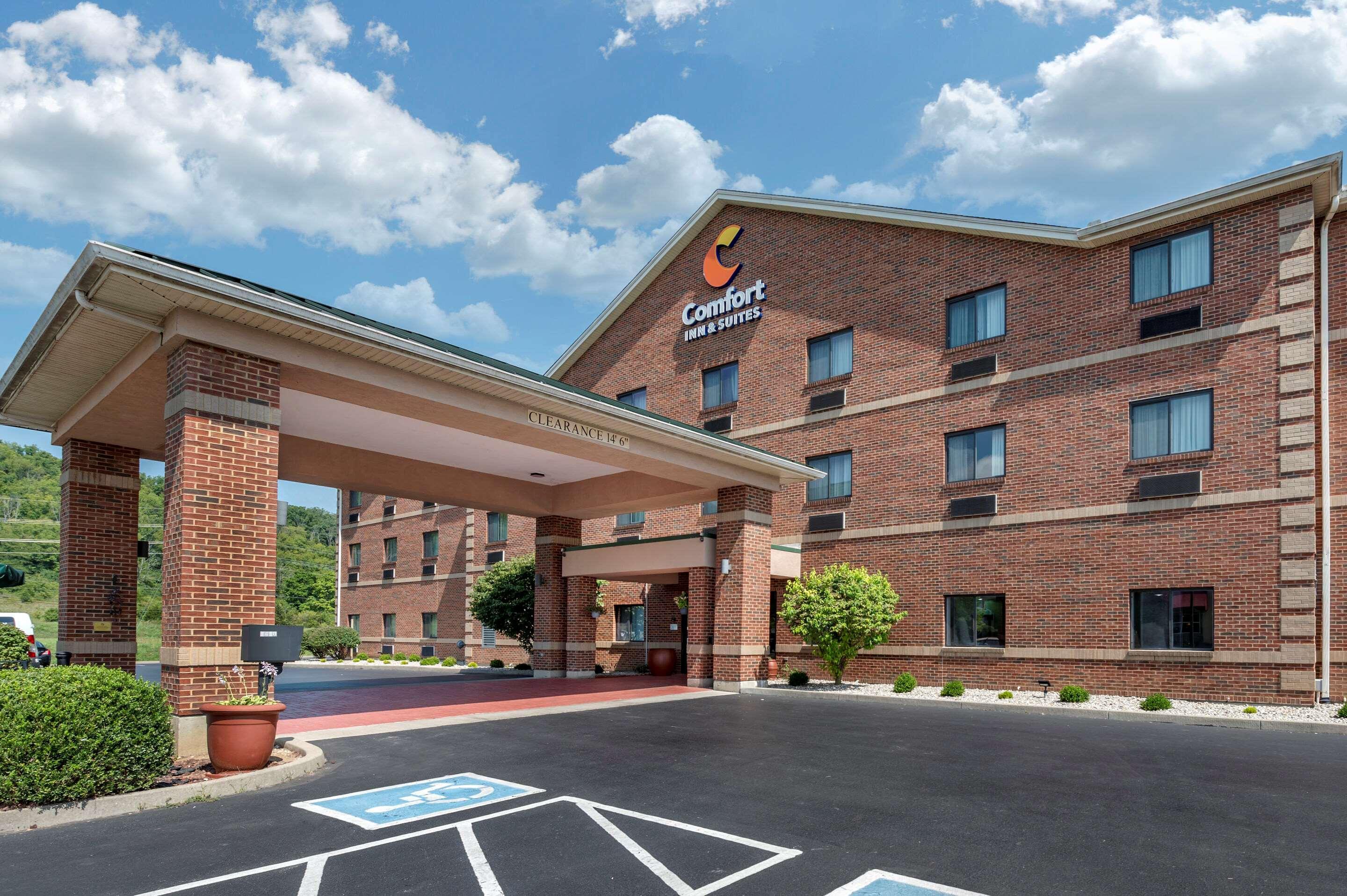 Comfort Inn & Suites Лоренсберг Экстерьер фото