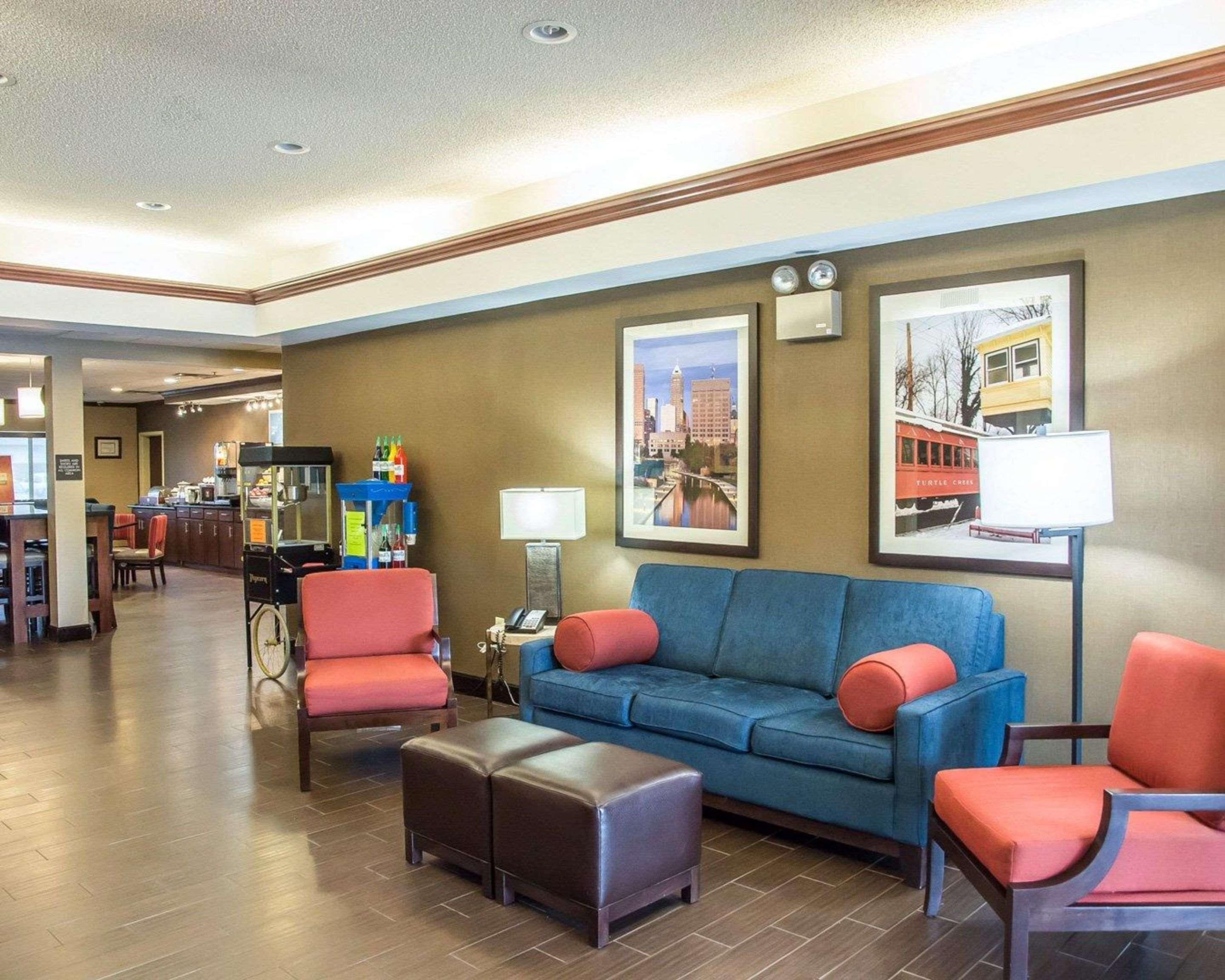 Comfort Inn & Suites Лоренсберг Экстерьер фото