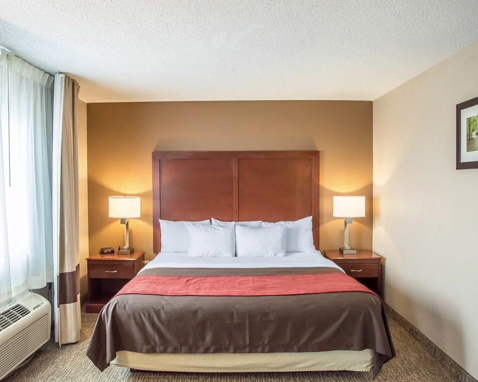 Comfort Inn & Suites Лоренсберг Экстерьер фото