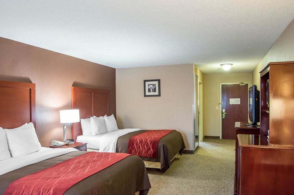Comfort Inn & Suites Лоренсберг Экстерьер фото